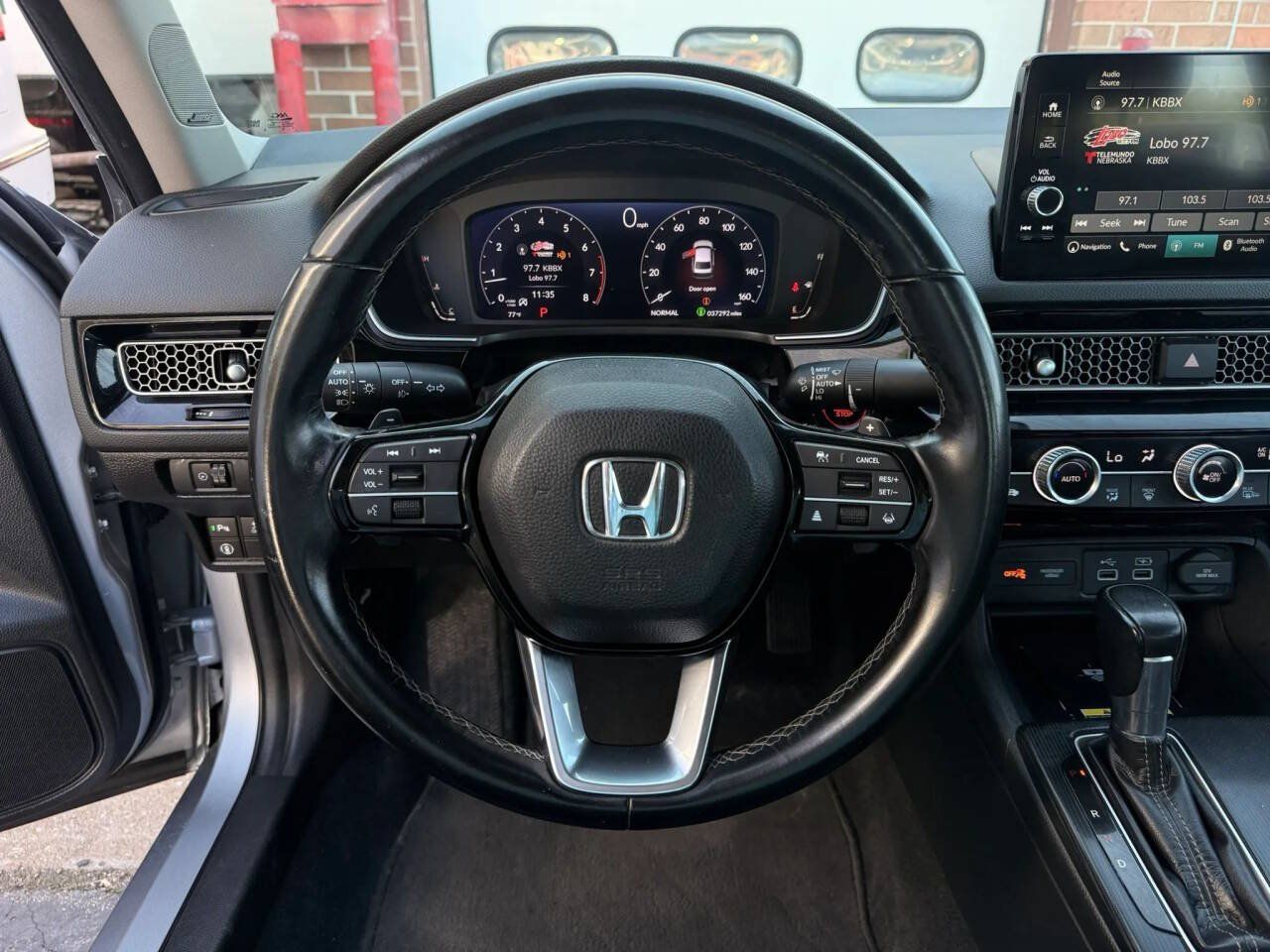 Used 2022 Honda Civic Touring image 7
