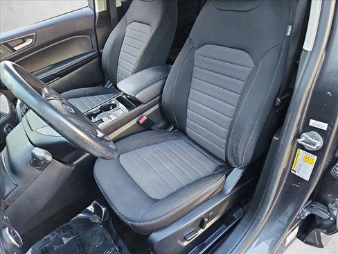 Used 2020 Ford Edge SE FWD image 15