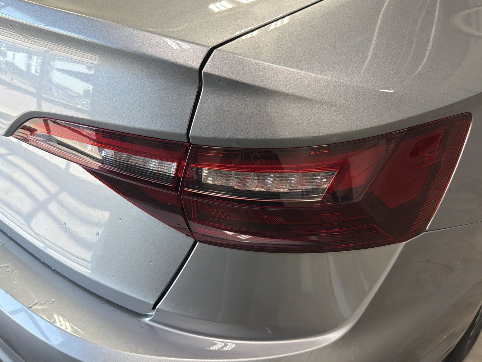 Used 2020 Volkswagen Jetta SEL Premium FWD image 19