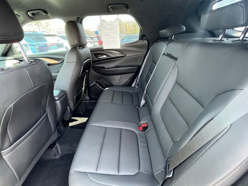 Used 2023 Chevrolet TrailBlazer ACTIV w/ Convenience Package image 11