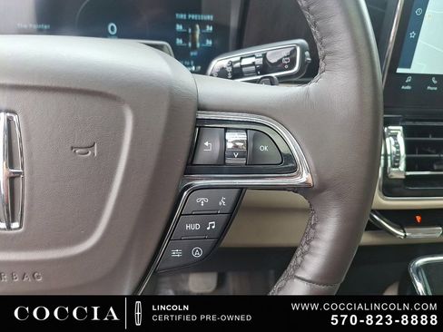 Certified 2023 Lincoln Navigator L Reserve AWD/4WD image 22