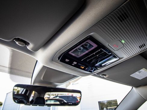 New 2026 Volkswagen Atlas Peak Edition image 43