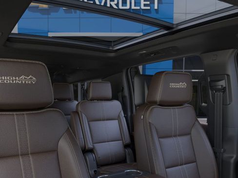 New 2025 Chevrolet Suburban High Country image 24