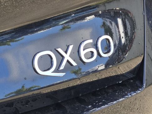 Used 2026 INFINITI QX60 Luxe w/ Cargo Package FWD image 9