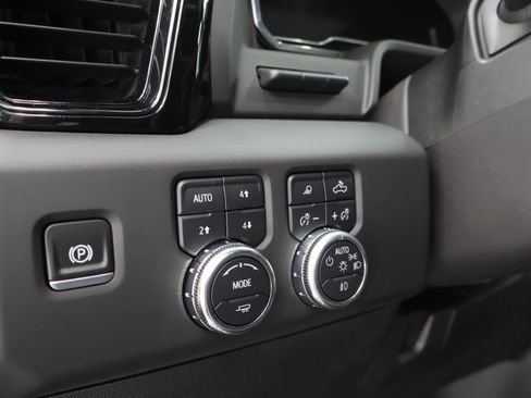 Used 2025 GMC Sierra 2500 AT4 w/ AT4 Premium Plus Package AWD/4WD image 55