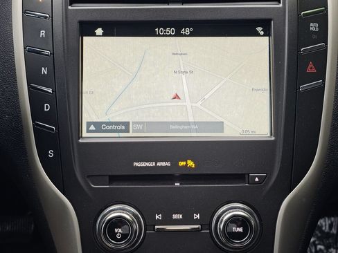 Used 2017 Lincoln MKC Select w/ Select Plus Package AWD/4WD image 28