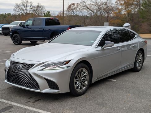 Used 2019 Lexus LS 500h AWD image 5