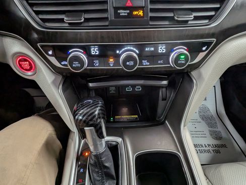 Used 2021 Honda Accord EX-L image 16
