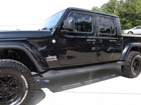 Used 2020 Jeep Gladiator Overland w/ Trailer Tow Package AWD/4WD image 31