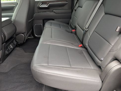 Used 2026 GMC Sierra 1500 SLT AWD/4WD image 16