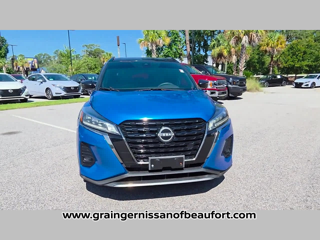 Used 2023 Nissan Kicks SR w/ SR Premium Package FWD image 18