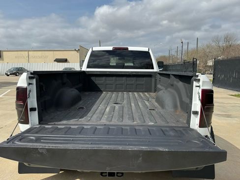 Used 2019 RAM 3500 Big Horn image 30