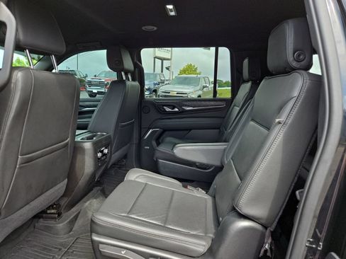 Used 2021 GMC Yukon XL Denali w/ Max Trailering Package AWD/4WD image 14