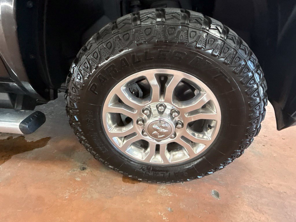 Used 2017 RAM 3500 Laramie w/ Convenience Group AWD/4WD image 10