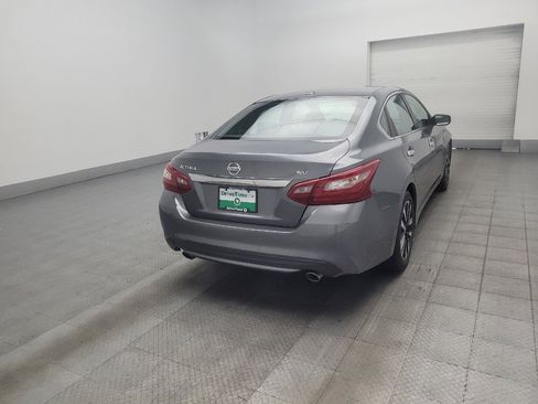 Used 2018 Nissan Altima 2.5 SV FWD image 9