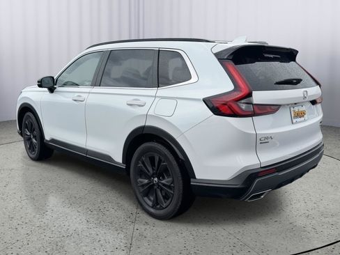 Used 2023 Honda CR-V Sport Touring image 3