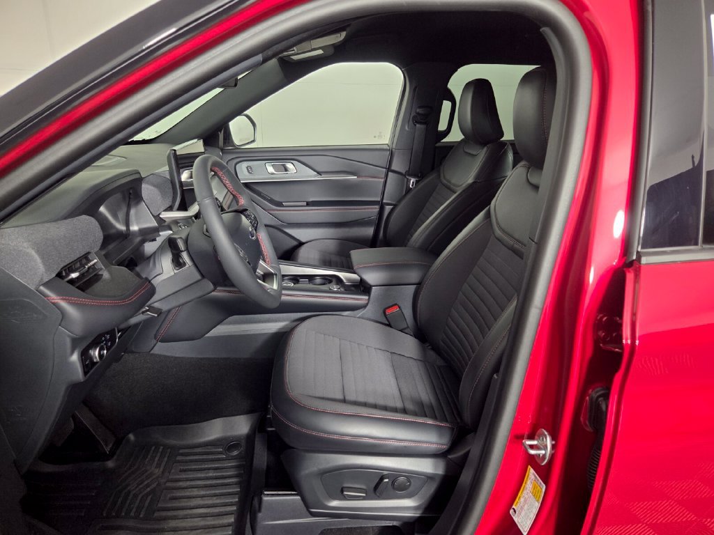Used 2026 Ford Explorer ST-Line w/ ST-Line Street Pack RWD image 8