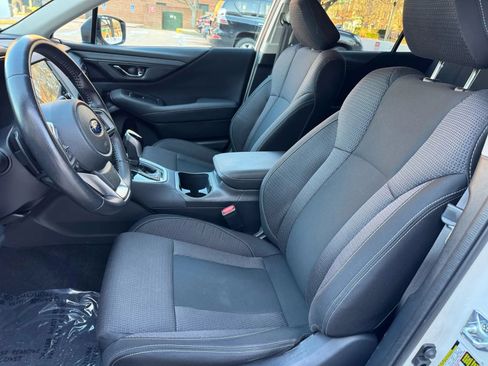 Used 2021 Subaru Outback Premium AWD/4WD image 4