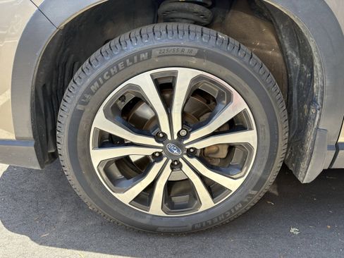 Used 2019 Subaru Forester Limited AWD/4WD image 12