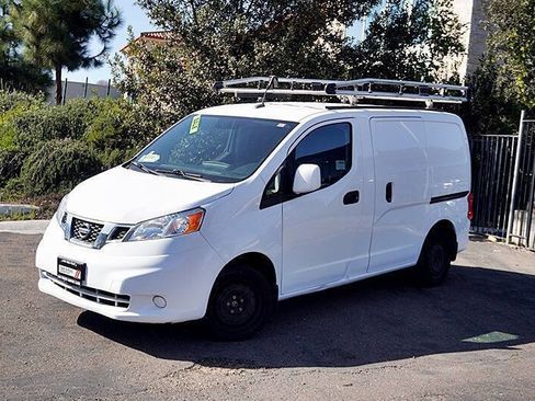 Used 2020 Nissan NV200 SV image 3