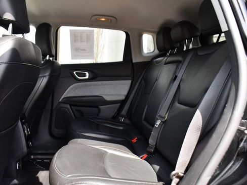 Used 2022 Jeep Compass Latitude AWD/4WD image 20