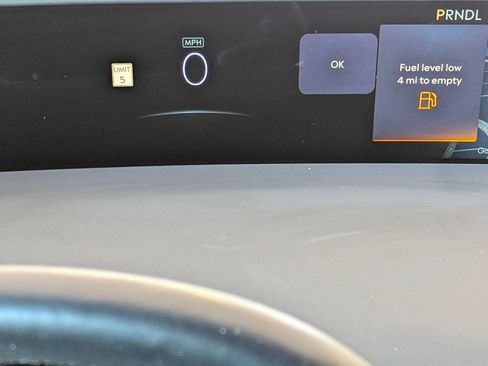 Used 2024 Lincoln Nautilus Reserve w/ Equipment Group 202A image 18