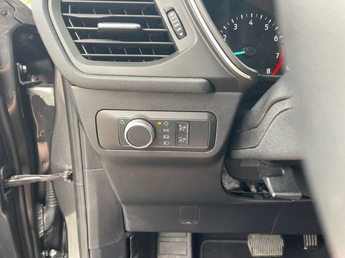 Used 2020 Ford Escape SE FWD image 30