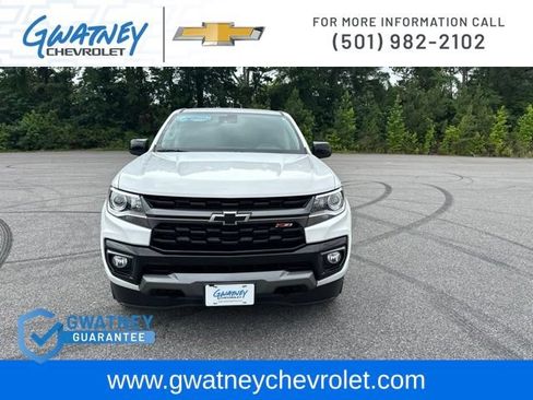 Used 2022 Chevrolet Colorado Z71 w/ Safety Package AWD/4WD image 2