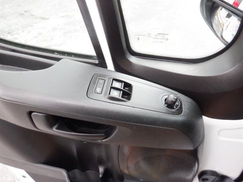 Used 2023 RAM ProMaster 2500 FWD image 17
