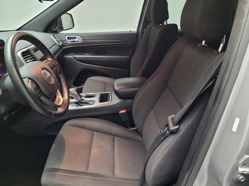 Used 2021 Jeep Grand Cherokee Laredo image 17