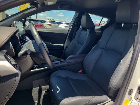 Used 2019 Toyota C-HR Limited FWD image 19