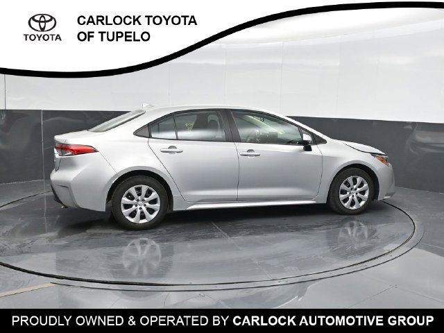 Used 2024 Toyota Corolla LE FWD image 4