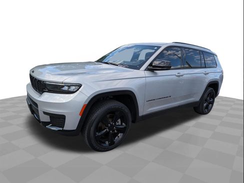 Used 2023 Jeep Grand Cherokee L Laredo AWD/4WD image 8