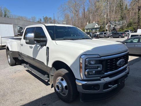 Used 2023 Ford F350 Lariat w/ Lariat Ultimate Package image 1