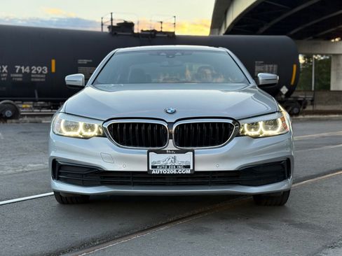 Used 2019 BMW 530i w/ Convenience Package RWD image 8