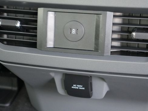 New 2026 Ford F250 XLT w/ XLT Premium Package image 33