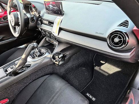 New 2026 MAZDA MX-5 Miata Club w/ Interior Package RWD image 33