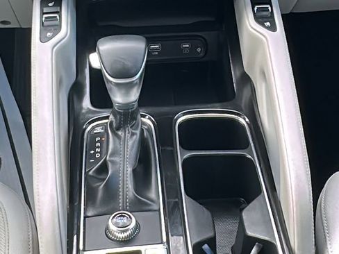 Used 2025 Kia Telluride EX w/ EX Captain's Chair Package image 22