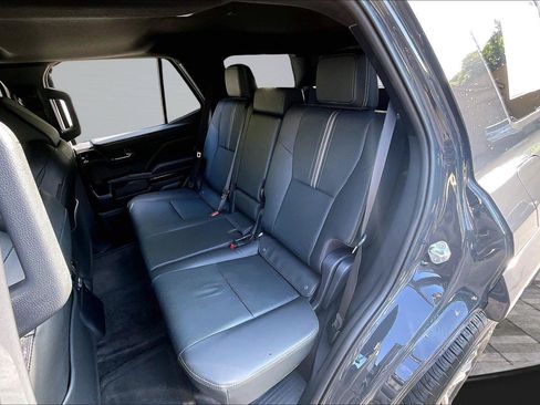 Used 2025 Toyota 4Runner Limited AWD/4WD image 27