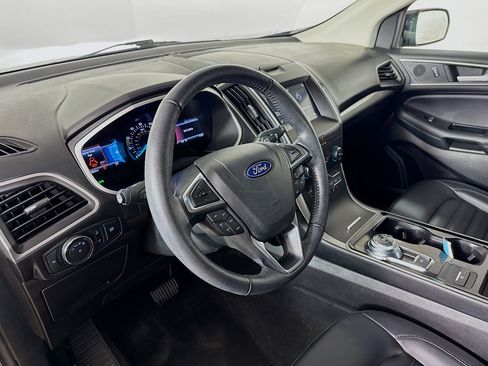 Used 2019 Ford Edge SEL w/ Equipment Group 201A image 8