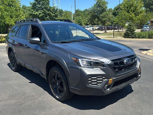 Used 2025 Subaru Outback Wilderness AWD/4WD image 7