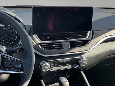 New 2025 Nissan Altima 2.5 SL image 6