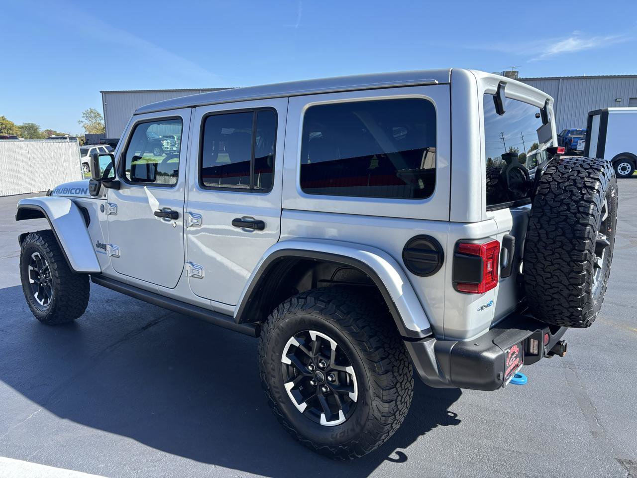 Used 2024 Jeep Wrangler Unlimited Rubicon 4xe AWD/4WD image 5