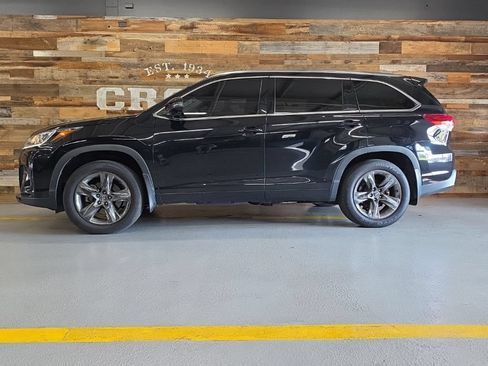 Used 2018 Toyota Highlander Limited Platinum AWD/4WD image 16