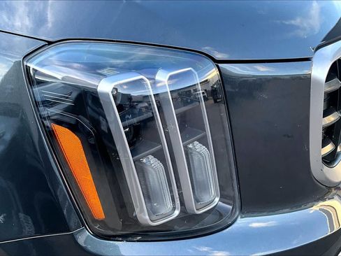 Used 2024 Kia Telluride S FWD image 26