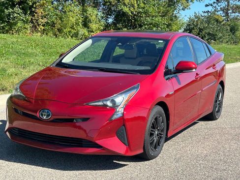 Used 2016 Toyota Prius Four Touring image 5