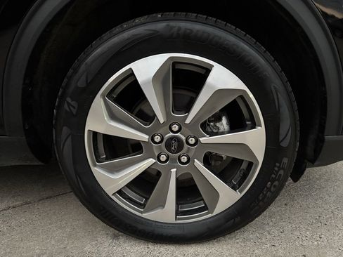 Used 2024 Ford Escape Platinum image 11