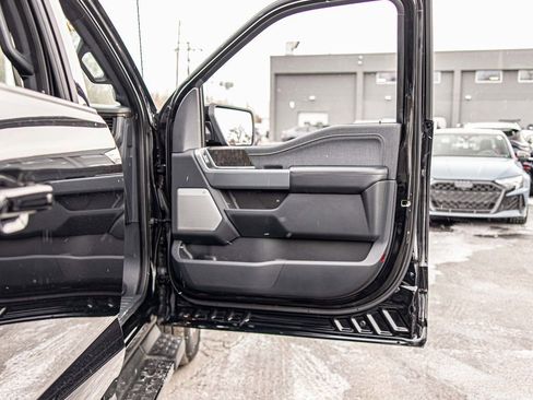 Used 2022 Ford F150 Lightning Lariat image 38