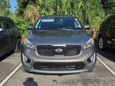 Used 2017 Kia Sorento EX FWD image 2