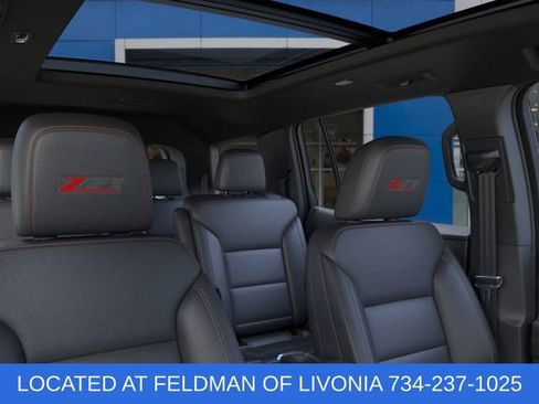 New 2026 Chevrolet Traverse Z71 w/ Driver Confidence Package image 24